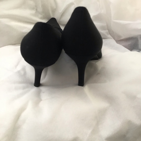Stuart Weitzman Black Crystal Evening Heels. Size 8.5 - Picture 7 of 9
